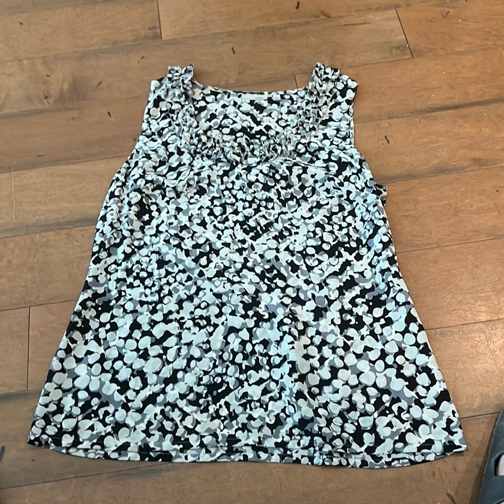 L sleeveless blouse from Halogen